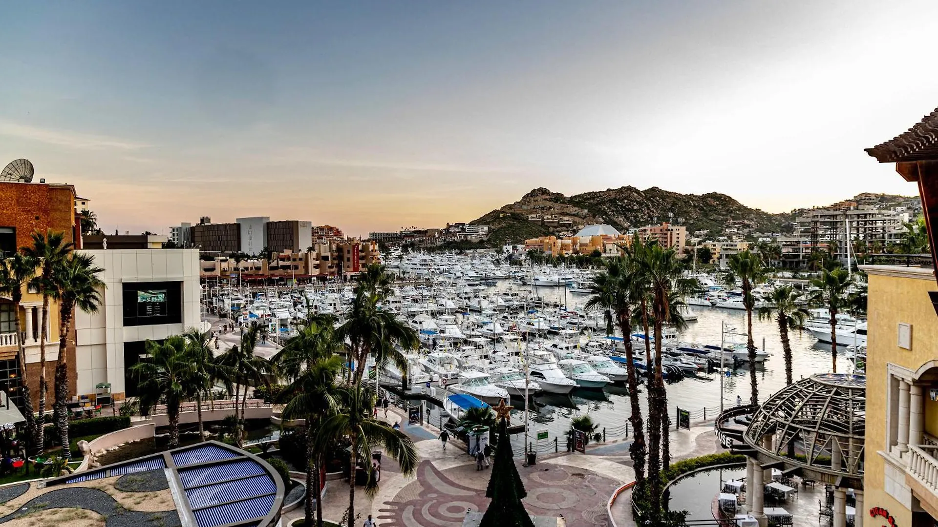 Bisbee'S Favorite In Cabo Marina Sleeps 12 Villa Cabo San Lucas 0*,  Mexiko